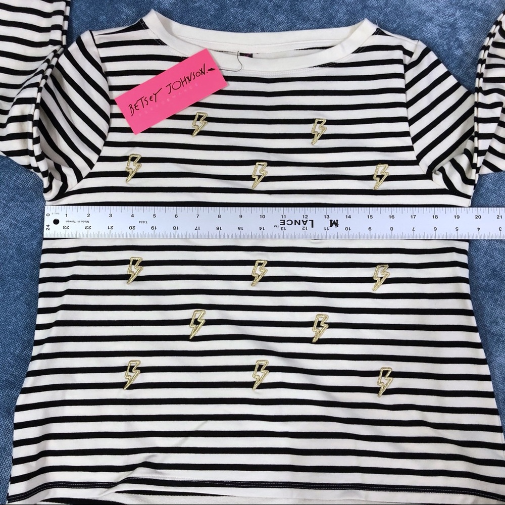 🔥 Betsey Johnson Gold Lighting Top Black Stripes - Picture 5 of 14
